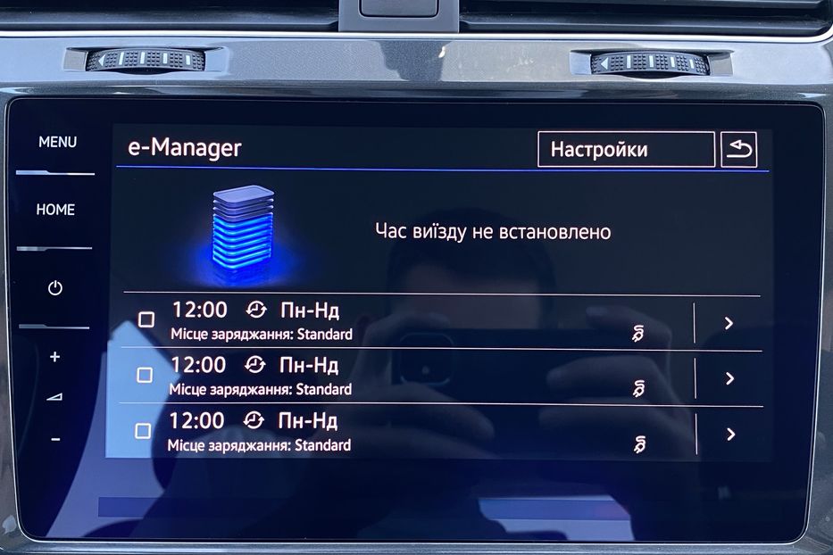 Продам Volkswagen e-Golf 35.8 kWh 100 кВт/136 к.с. 2021 года в Львове