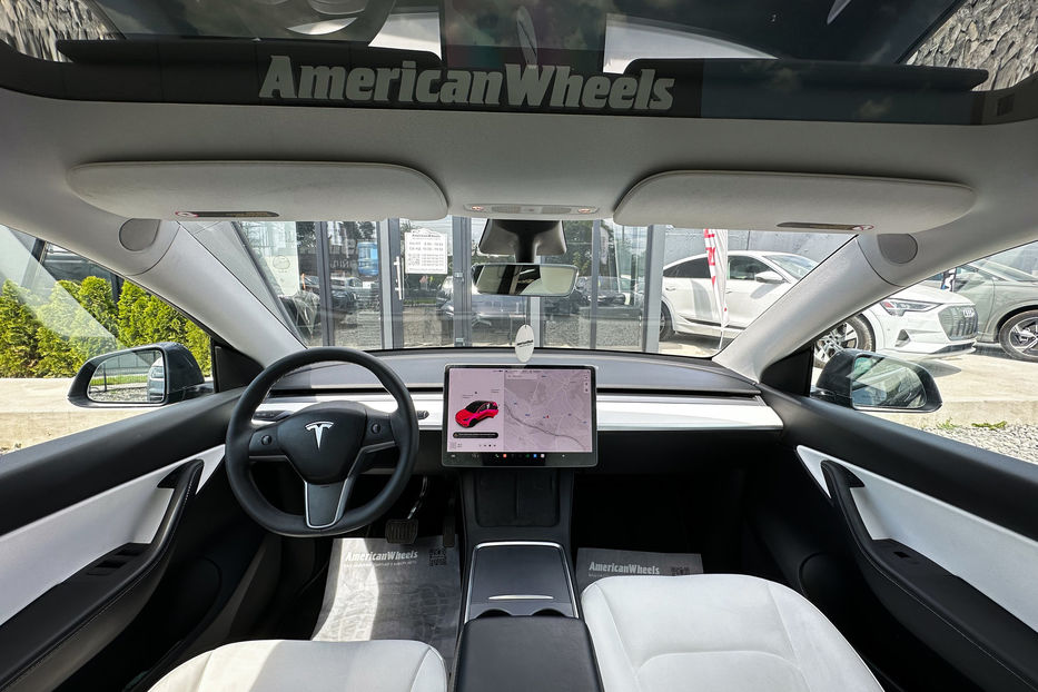 Продам Tesla Model Y LONG RANGE AWD 2021 года в Черновцах