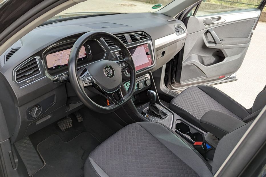 Продам Volkswagen Tiguan  Comfortline 2.0 TDI 110kW  2020 года в Львове