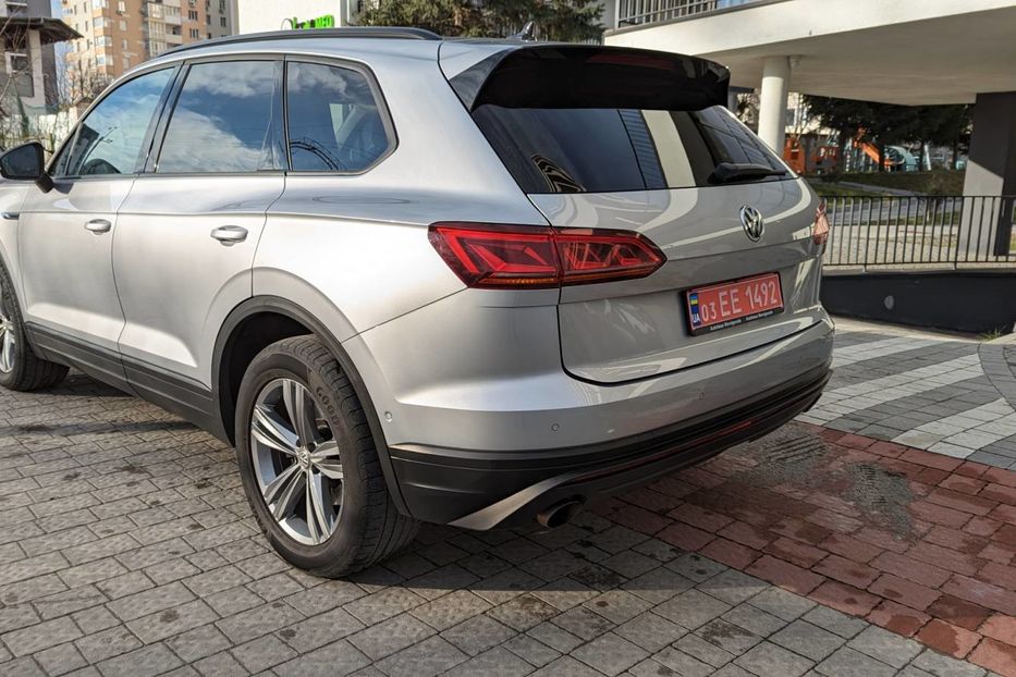 Продам Volkswagen Touareg  3.0 TDI SCR 210kW 2018 года в Львове