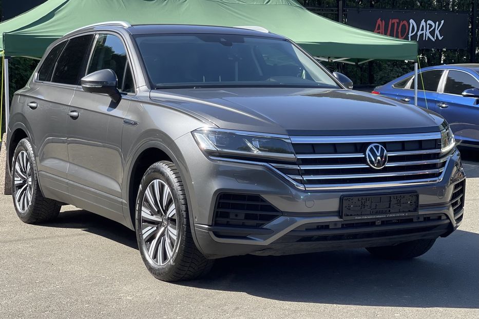 Продам Volkswagen Touareg 2020 года в Киеве