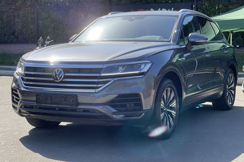 Продам Volkswagen Touareg 2020 года в Киеве