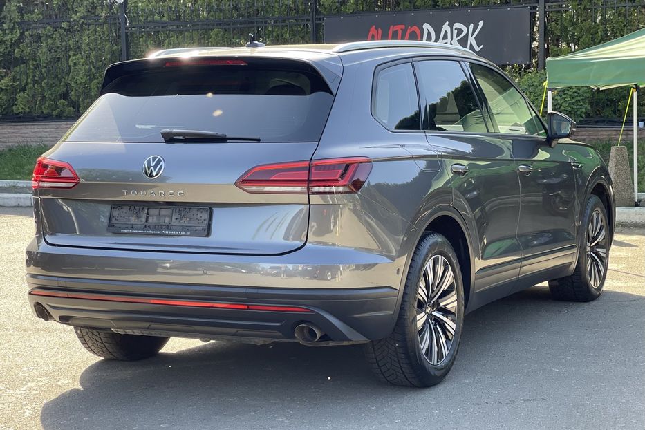 Продам Volkswagen Touareg 2020 года в Киеве