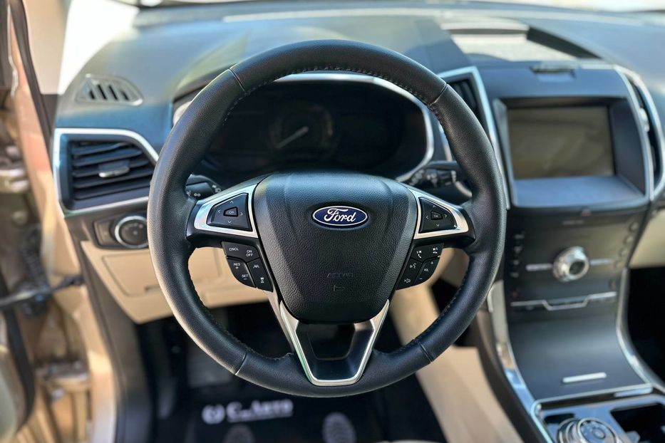 Продам Ford Edge Titanium 2020 года в Черновцах