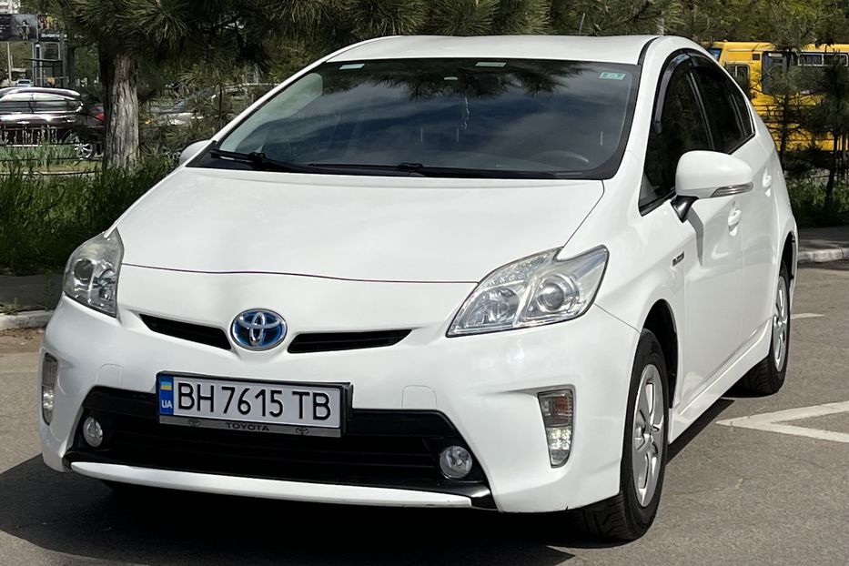 Продам Toyota Prius Hybride 2014 года в Одессе