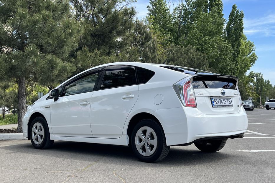 Продам Toyota Prius Hybride 2014 года в Одессе