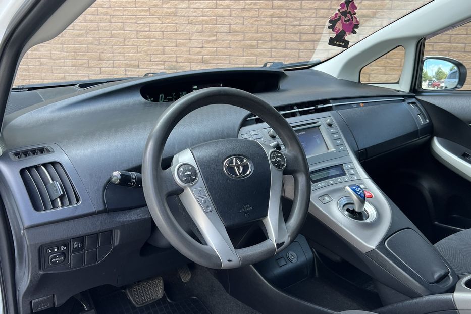 Продам Toyota Prius Hybride 2014 года в Одессе