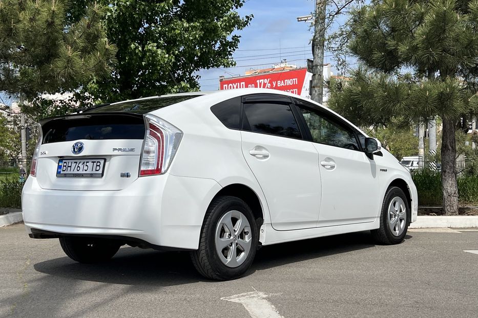 Продам Toyota Prius Hybride 2014 года в Одессе