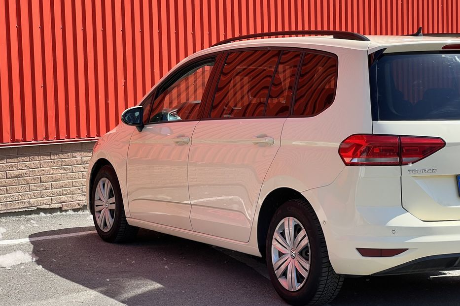 Продам Volkswagen Touran Diesel 2016 года в Одессе