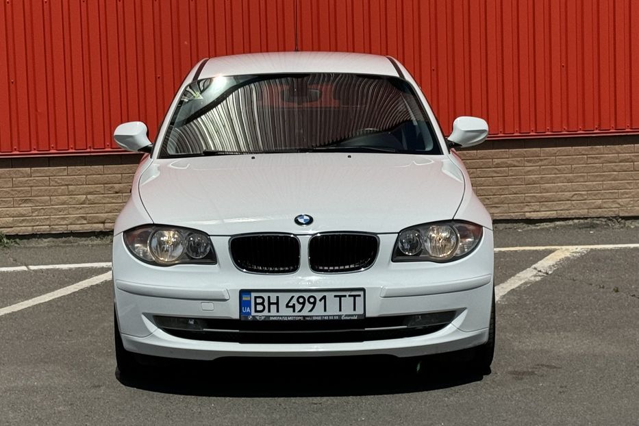 Продам BMW 118 2.0 benzin  2010 года в Одессе