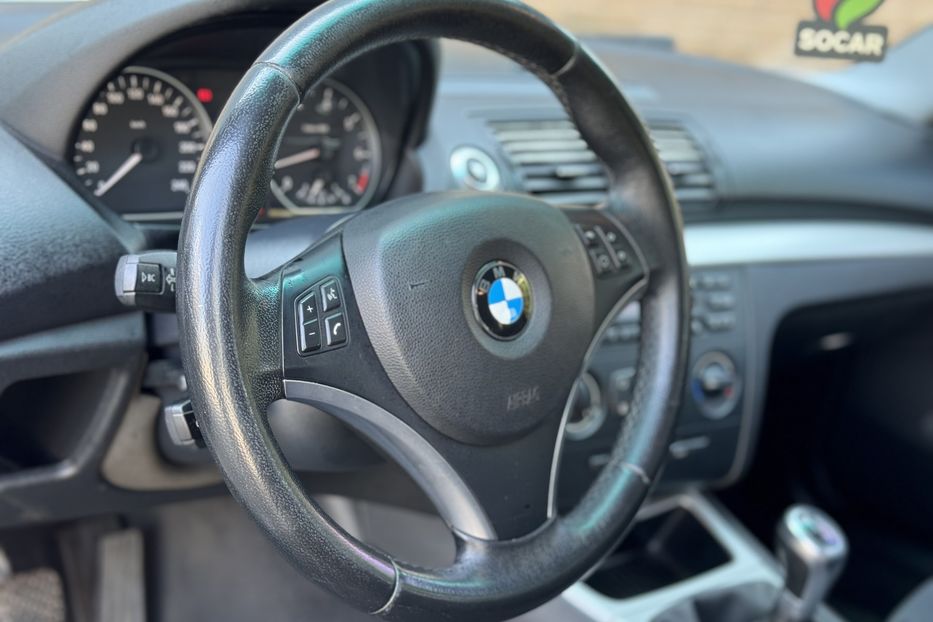 Продам BMW 118 2.0 benzin  2010 года в Одессе