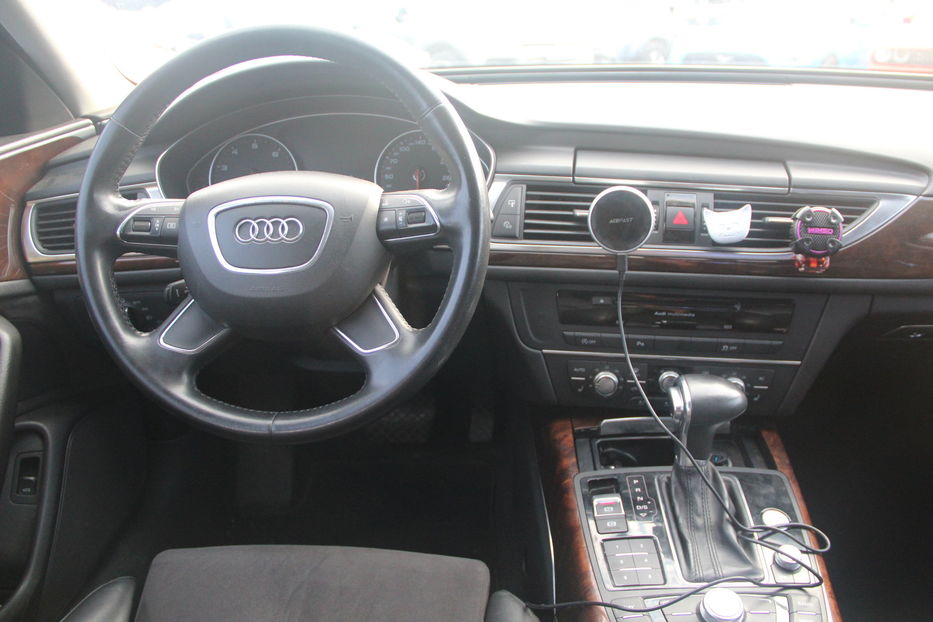 Продам Audi A6 2012 года в Одессе