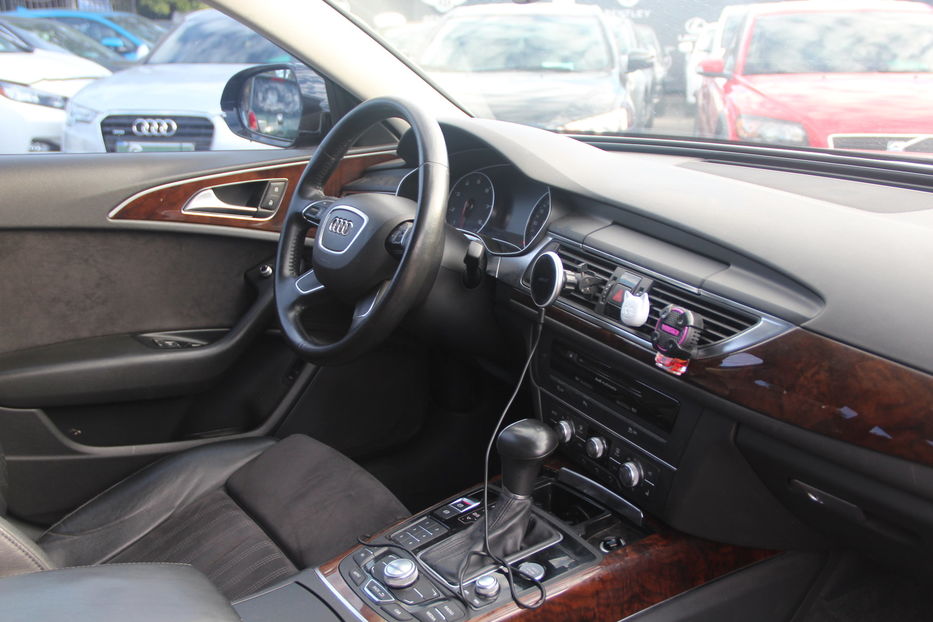 Продам Audi A6 2012 года в Одессе