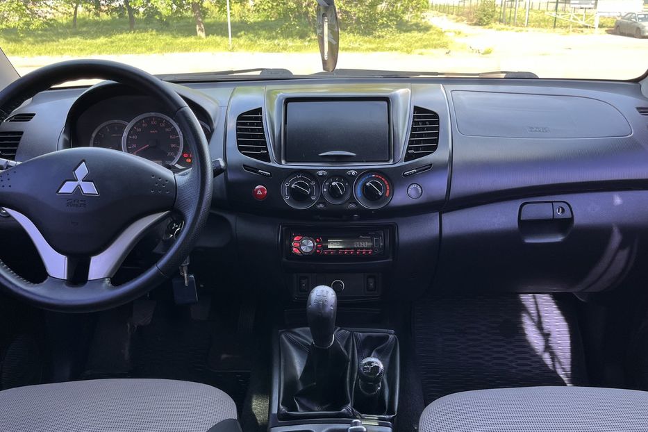 Продам Mitsubishi L 200 TDI Oficial 2014 года в Николаеве