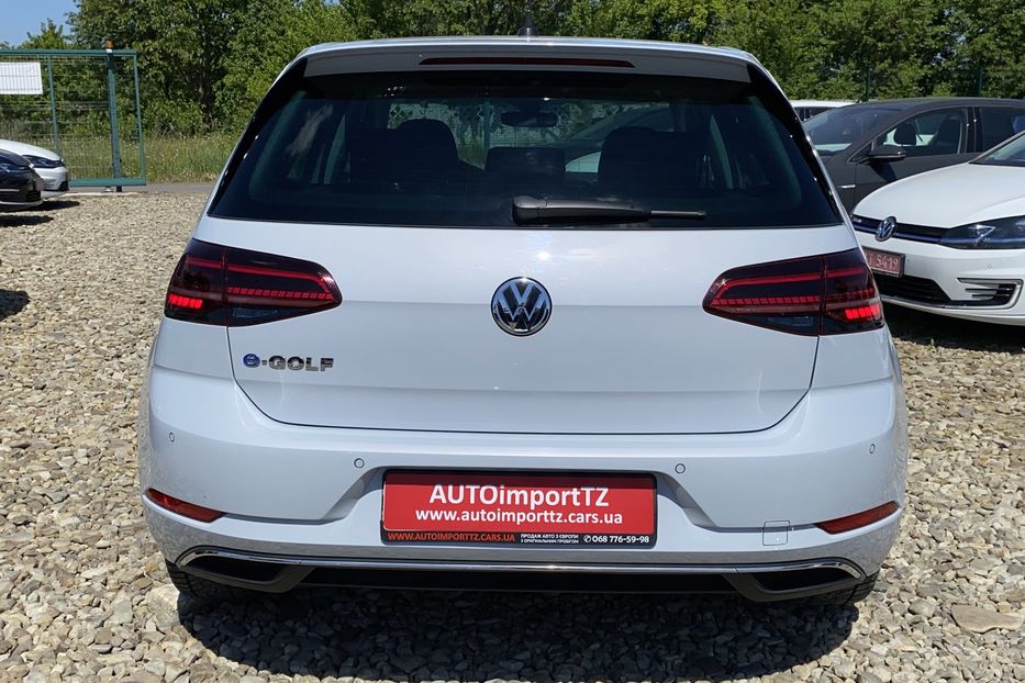 Продам Volkswagen e-Golf 35.8kWh FULL Макс.комплектація 2019 года в Львове