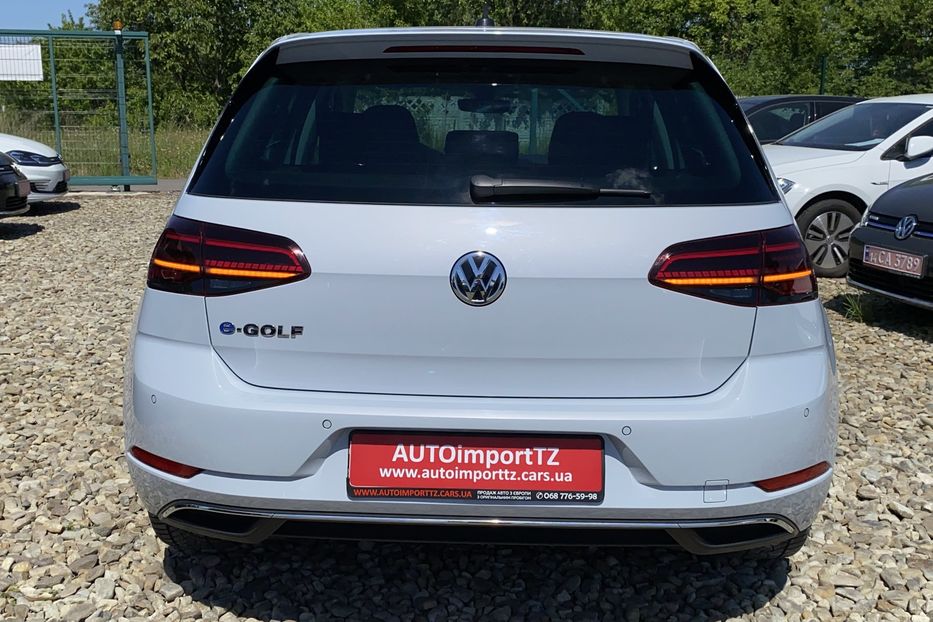 Продам Volkswagen e-Golf 35.8kWh FULL Макс.комплектація 2019 года в Львове