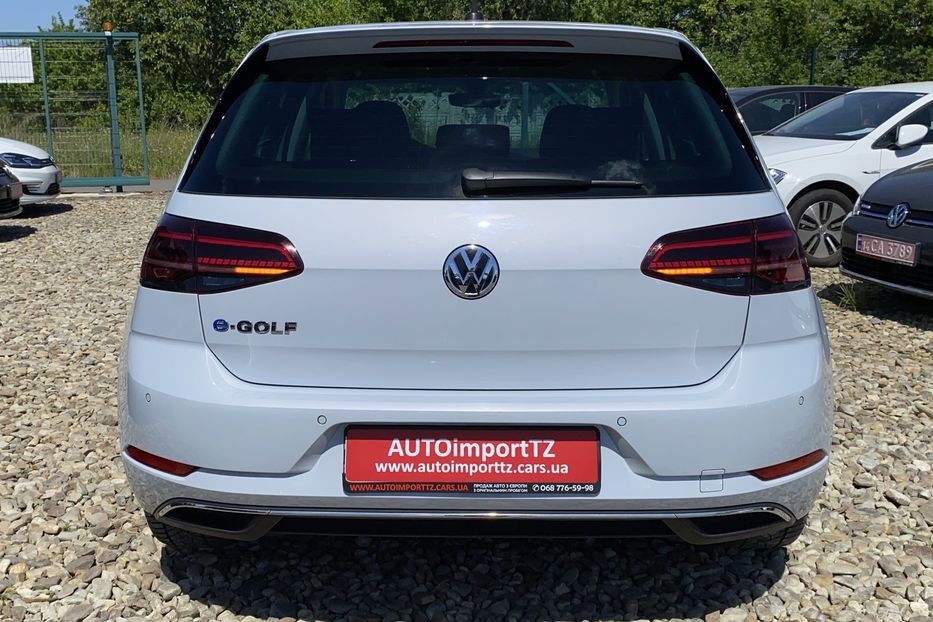 Продам Volkswagen e-Golf 35.8kWh FULL Макс.комплектація 2019 года в Львове