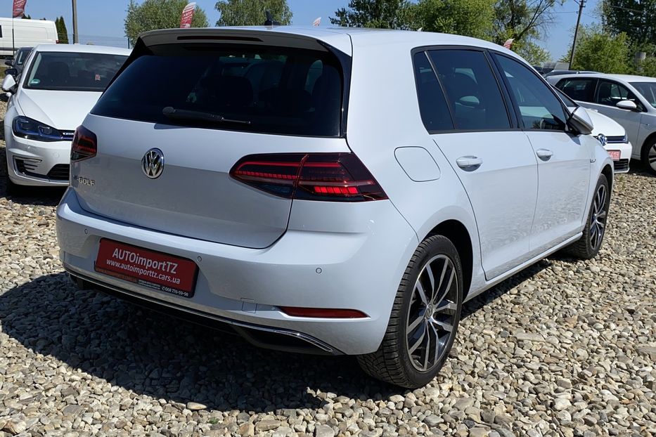 Продам Volkswagen e-Golf 35.8kWh FULL Макс.комплектація 2019 года в Львове