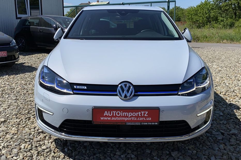 Продам Volkswagen e-Golf 35.8kWh FULL Макс.комплектація 2019 года в Львове