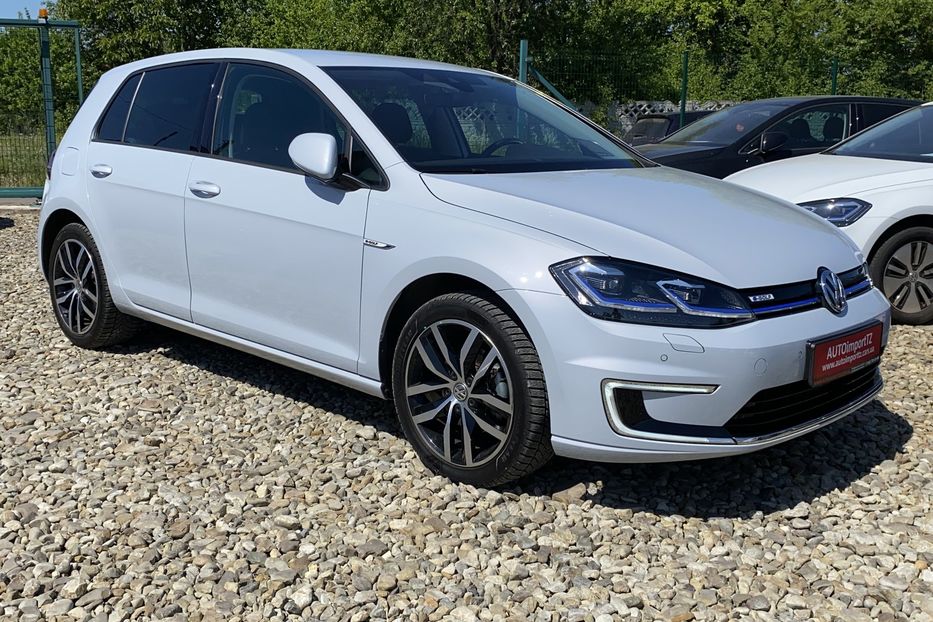 Продам Volkswagen e-Golf 35.8kWh FULL Макс.комплектація 2019 года в Львове