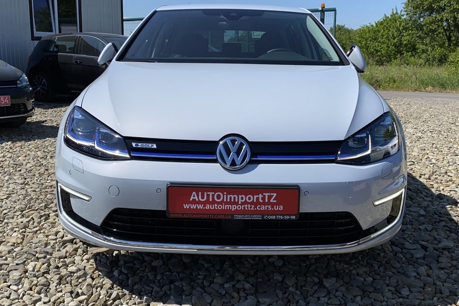 Продам Volkswagen e-Golf 35.8kWh FULL Макс.комплектація 2019 года в Львове