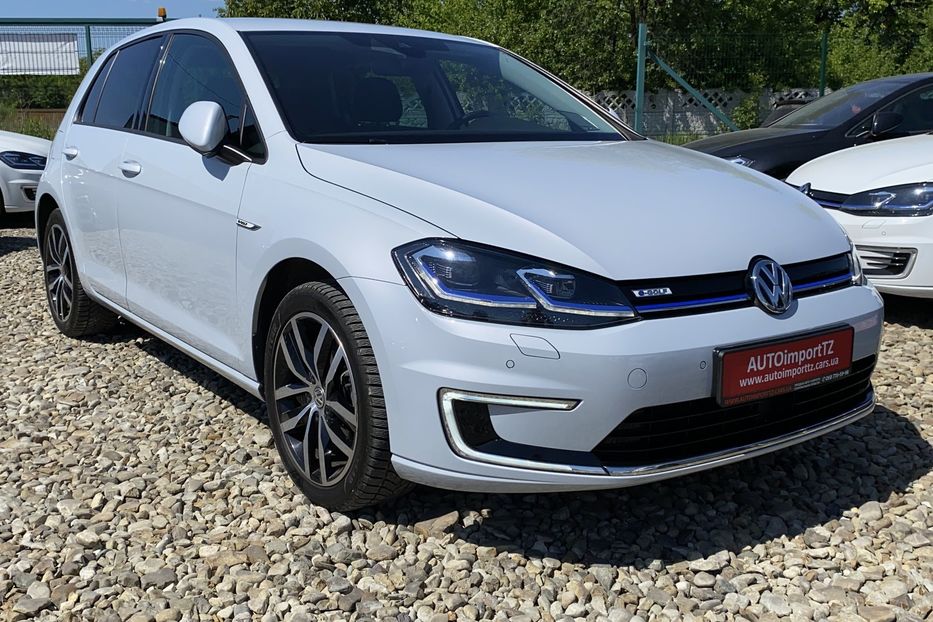 Продам Volkswagen e-Golf 35.8kWh FULL Макс.комплектація 2019 года в Львове