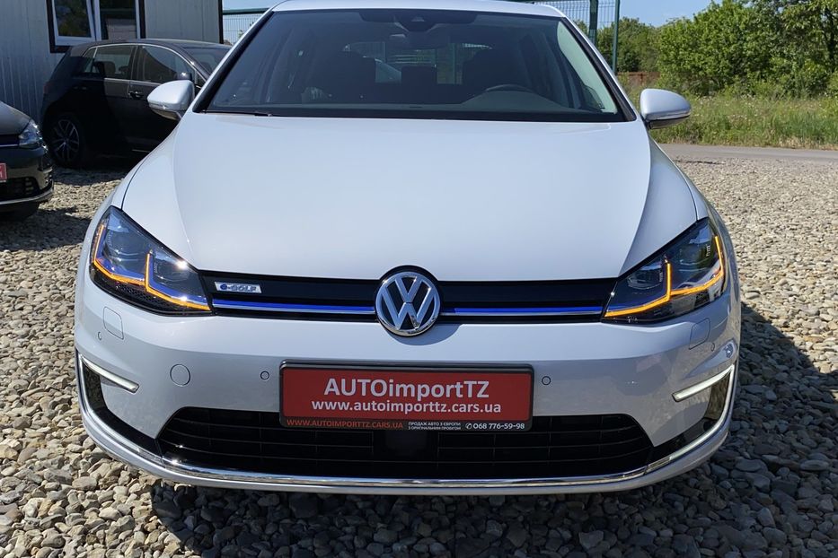 Продам Volkswagen e-Golf 35.8kWh FULL Макс.комплектація 2019 года в Львове