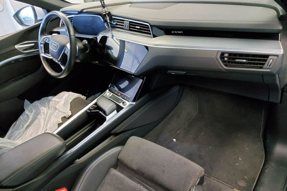 Продам Audi E-Tron Quattro 50 230kW  NE MALOVANA  2020 года в Львове