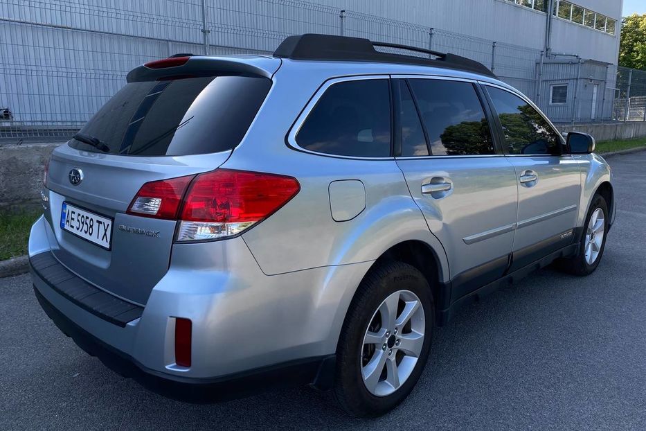 Продам Subaru Outback 2013 года в Днепре