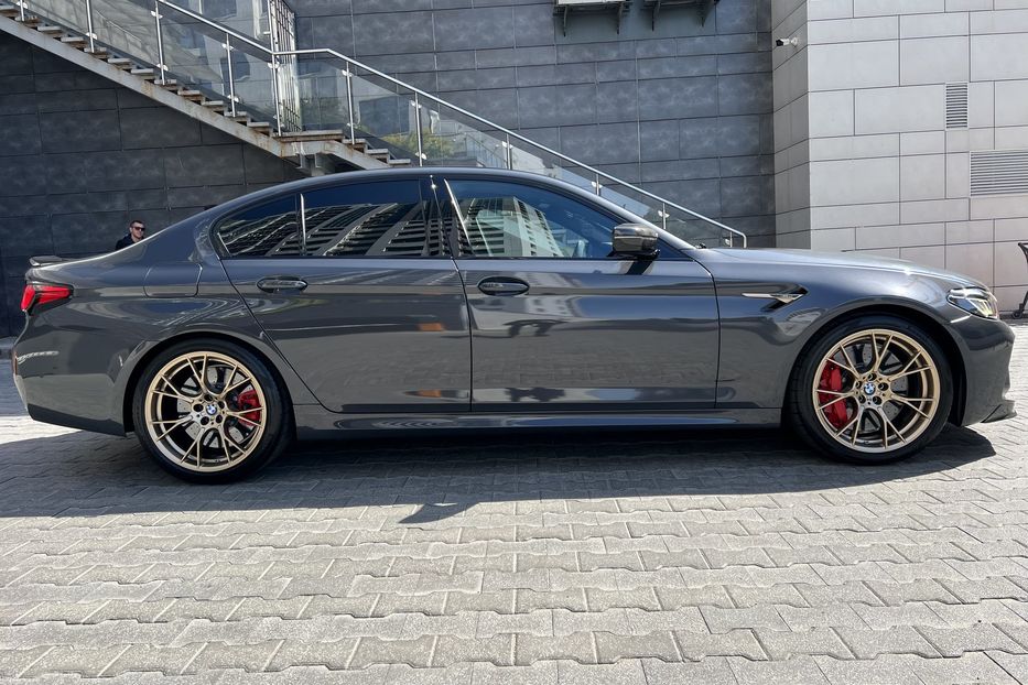 Продам BMW M5 CS  2021 года в Киеве