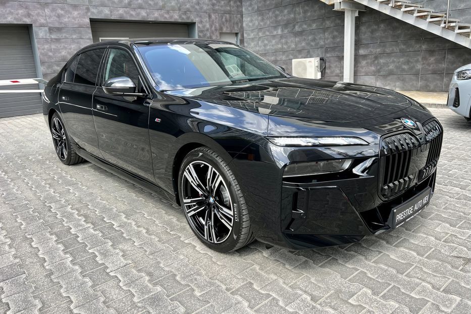 Продам BMW 740 INDIVIDUAL MAX FULL 2023 года в Киеве