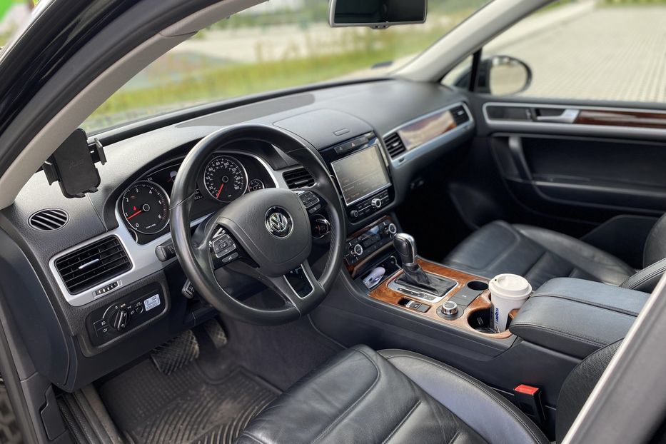 Продам Volkswagen Touareg 2013 года в Луцке