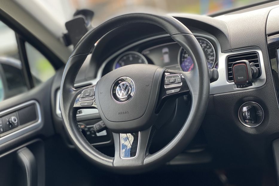 Продам Volkswagen Touareg 2013 года в Луцке