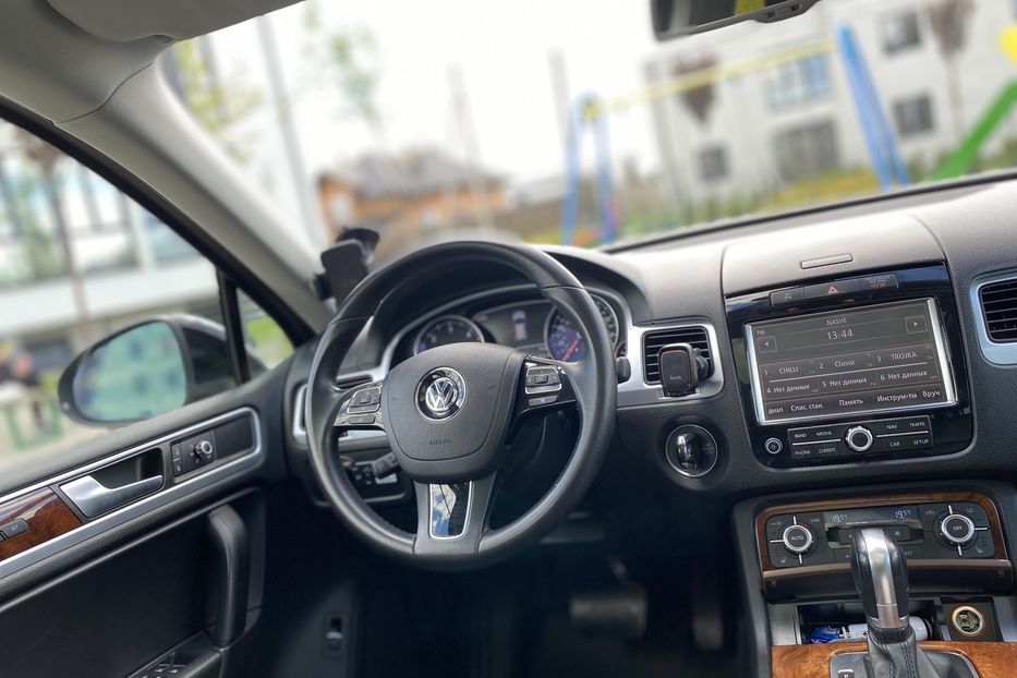 Продам Volkswagen Touareg 2013 года в Луцке