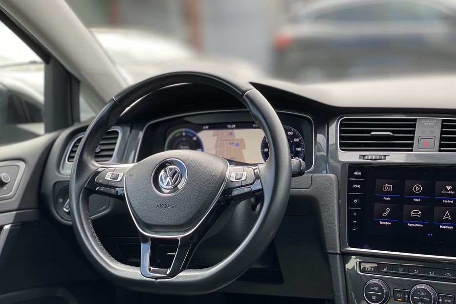 Продам Volkswagen e-Golf 2019 года в Луцке