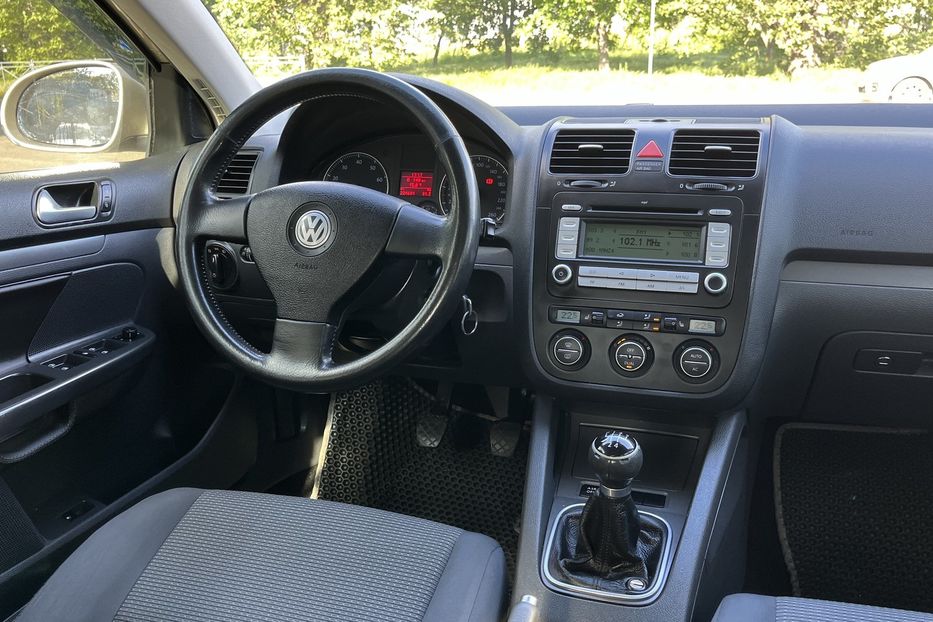 Продам Volkswagen Jetta 1,6 MPI 2007 года в Николаеве