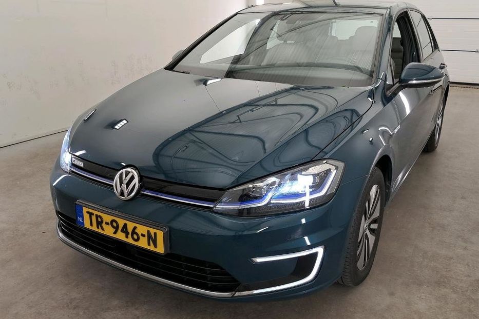 Продам Volkswagen e-Golf v0977 в Луцке 2018 года выпуска за 12 500€