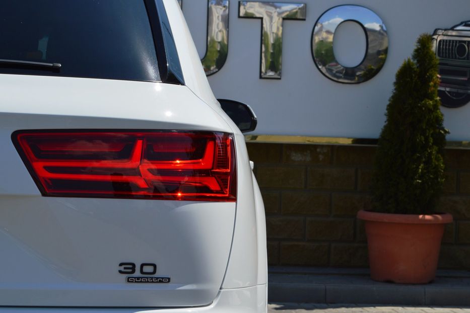 Продам Audi Q7 2017 года в Одессе