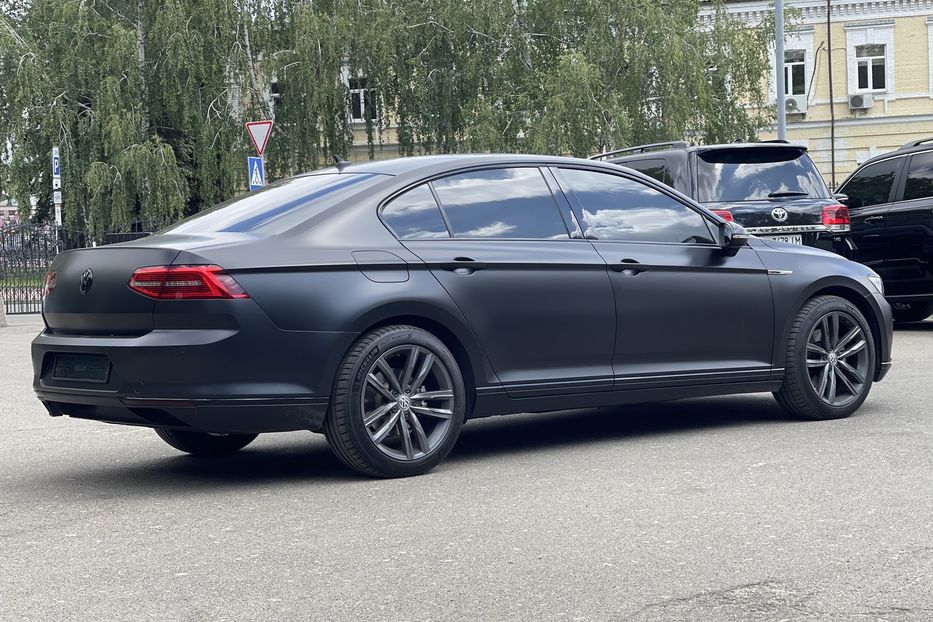 Продам Volkswagen Passat B8 2,0TD 4 MOTION  2016 года в Киеве