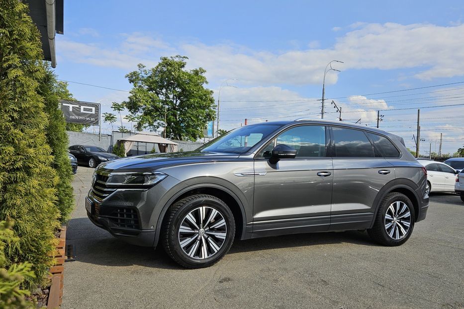 Продам Volkswagen Touareg Офіційна! 2020 года в Киеве