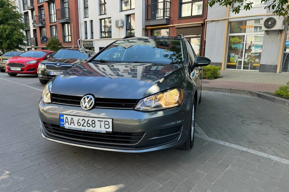 Продам Volkswagen Golf VII перша реєстрація 11.2017р. 2015 года в Киеве