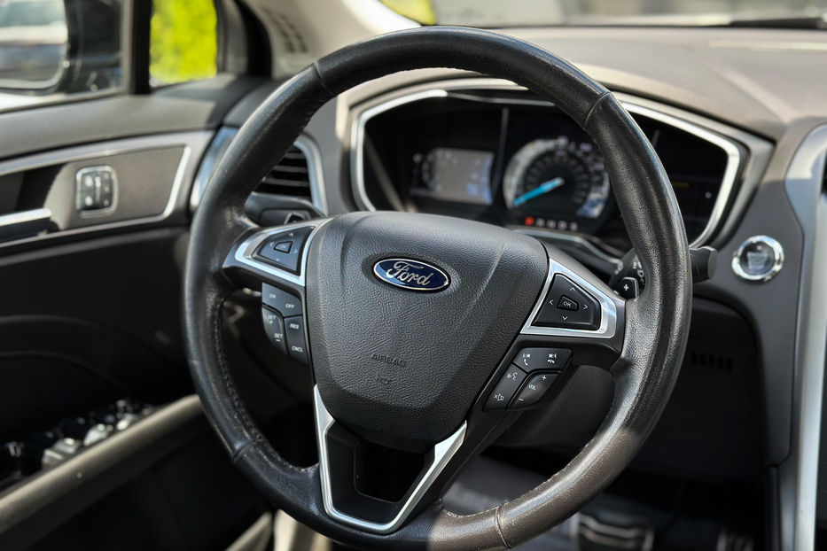 Продам Ford Fusion Titanium AWD 2014 года в Черновцах