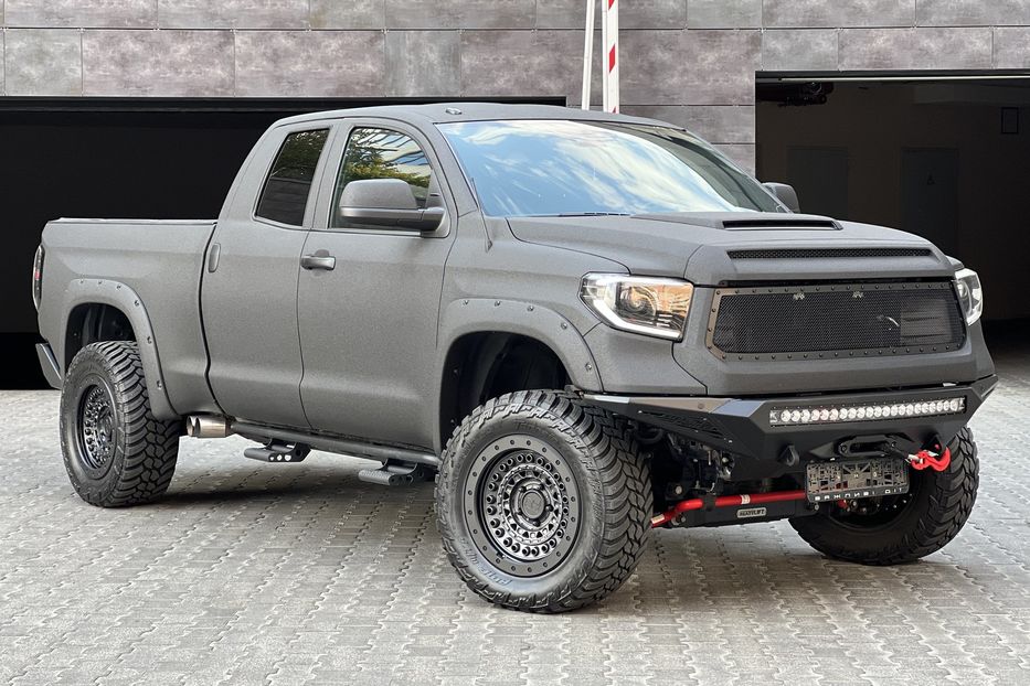 Продам Toyota Tundra 2018 года в Киеве