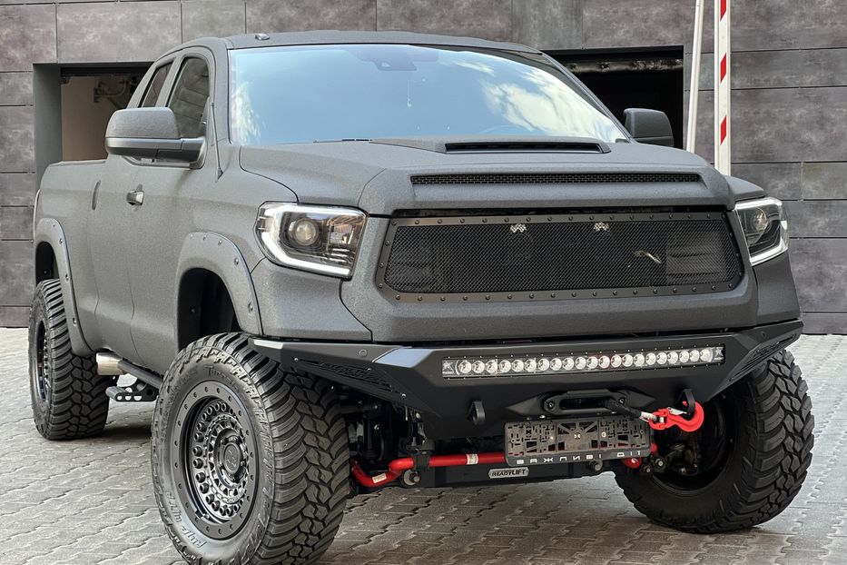 Продам Toyota Tundra 2018 года в Киеве