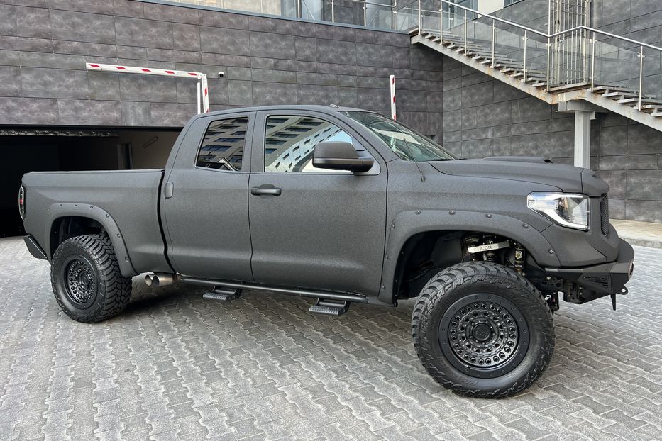 Продам Toyota Tundra 2018 года в Киеве