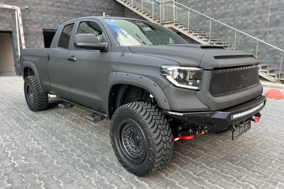 Продам Toyota Tundra 2018 года в Киеве