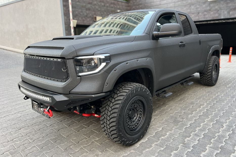 Продам Toyota Tundra 2018 года в Киеве