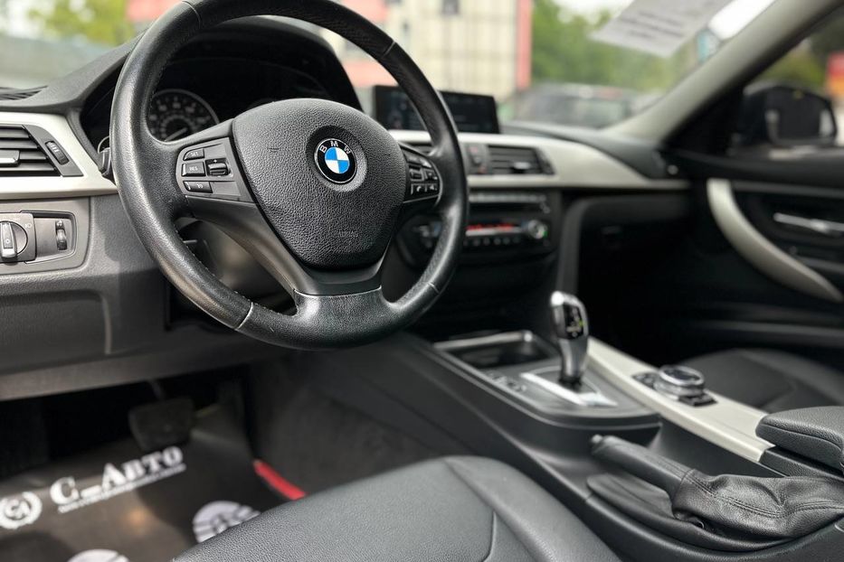 Продам BMW 320 2014 года в Черновцах