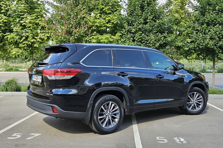 Продам Toyota Highlander XLE 2018 года в Киеве