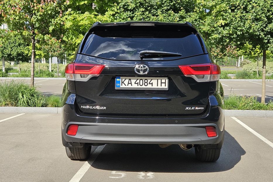 Продам Toyota Highlander XLE 2018 года в Киеве